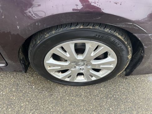 Used 2011 Toyota Avalon Limited image 20