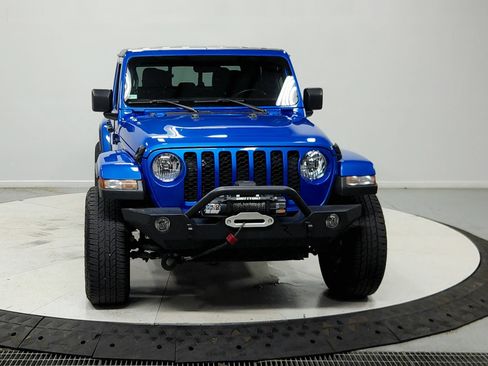 Used 2021 Jeep Gladiator Sport AWD/4WD image 3