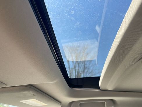 Used 2021 Honda Civic EX image 16