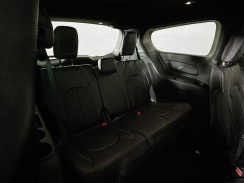 New 2026 Chrysler Pacifica Select image 26
