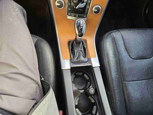 Used 2017 Volvo XC60 T6 Inscription w/ Preferred Option Package image 15