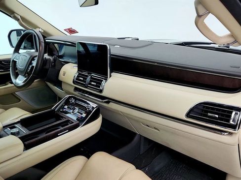 Used 2020 Lincoln Navigator Reserve w/ Equipment Group 208A Reserve image 25