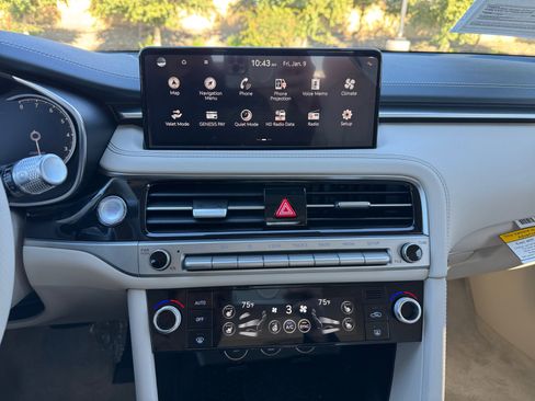 Used 2026 Genesis G70 2.5T Prestige image 12