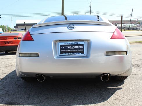 Used 2004 Nissan 350Z Touring image 10