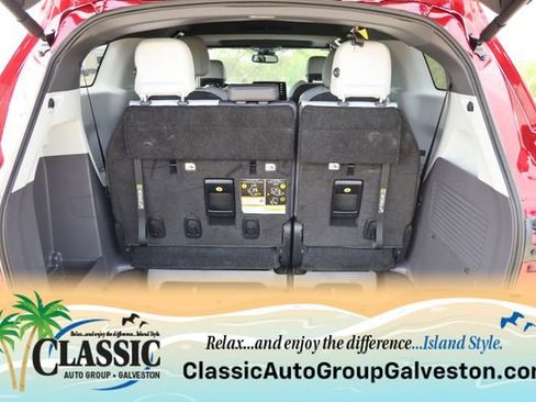 Certified 2023 Toyota Sienna XSE w/ XSE Plus Package FWD image 15