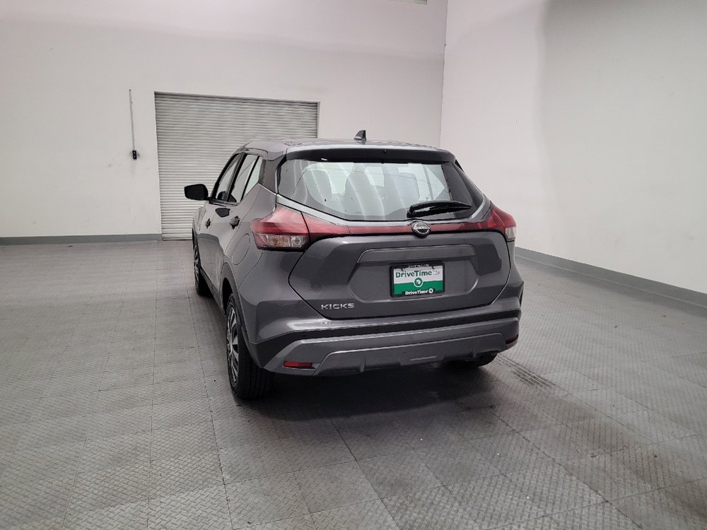 Used 2023 Nissan Kicks S FWD image 6