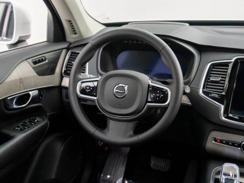 Used 2024 Volvo XC90 B6 Ultimate w/ Protection Package image 11