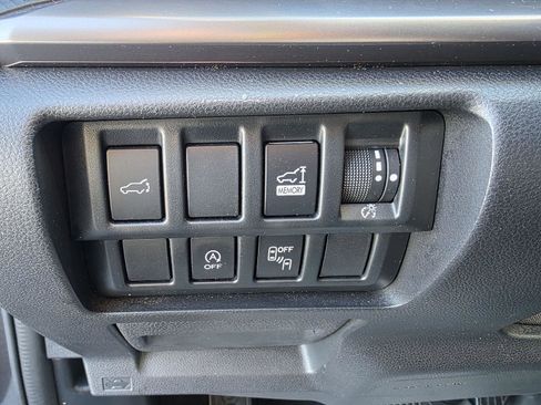 Used 2019 Subaru Forester Premium image 11