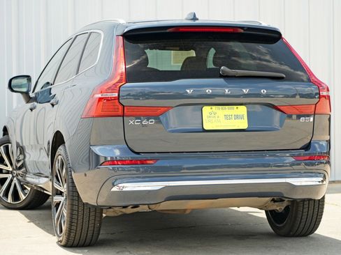 Used 2023 Volvo XC60 B5 Ultimate w/ Climate Package image 6