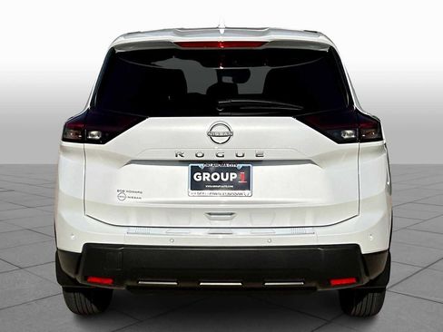 New 2026 Nissan Rogue SV image 4