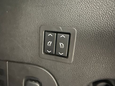 Used 2015 Cadillac Escalade 4WD image 8