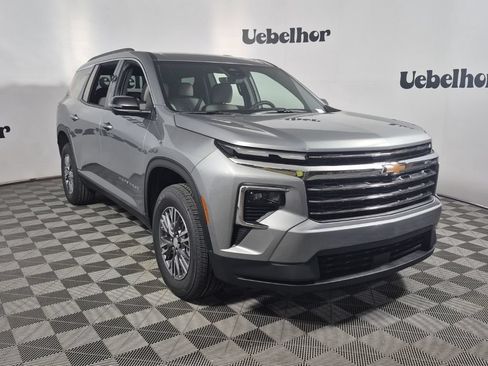 New 2026 Chevrolet Traverse LT w/ Driver Confidence Package FWD image 1