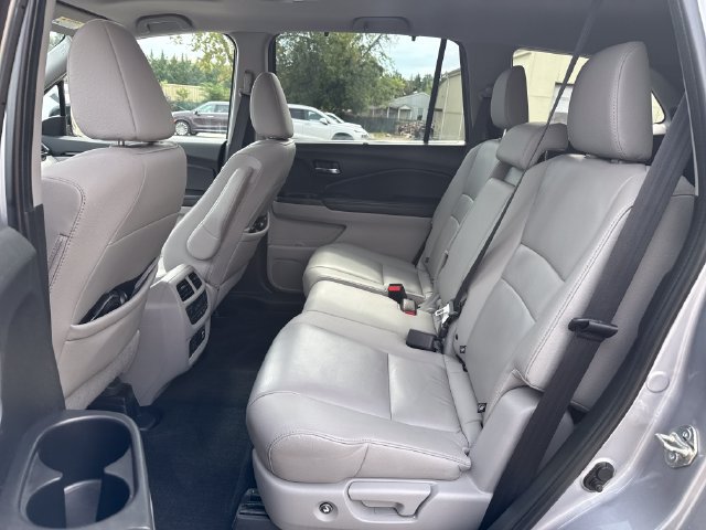 Used 2021 Honda Pilot Touring image 25