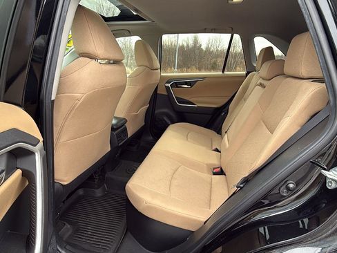 Used 2022 Toyota RAV4 XLE w/ Convenience Package image 22