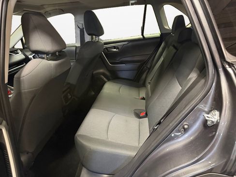 Used 2025 Toyota RAV4 XLE w/ Convenience Package image 16