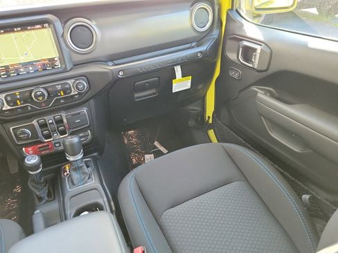 New 2023 Jeep Wrangler Unlimited Rubicon 4xe w/ Cold Weather Group image 11