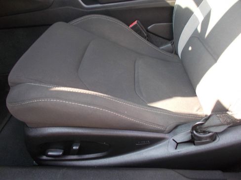 Used 2018 Chevrolet Camaro LT image 10