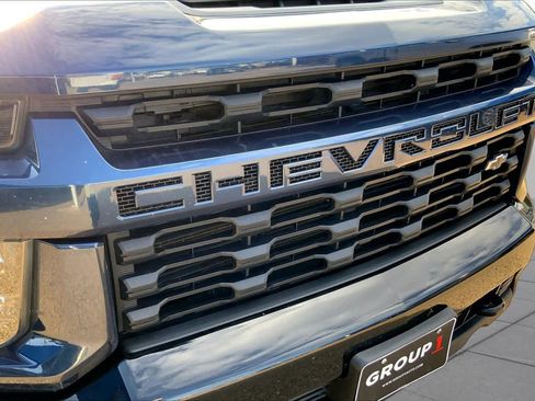 Used 2021 Chevrolet Silverado 2500 Custom w/ Custom Value Package AWD/4WD image 30