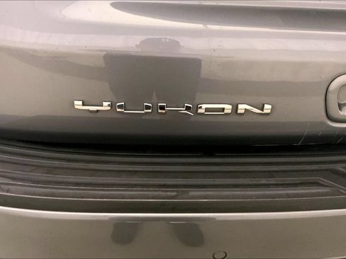 Used 2021 GMC Yukon SLT w/ SLT Luxury Plus Package AWD/4WD image 7