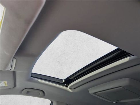 Used 2019 Honda Pilot Touring image 16