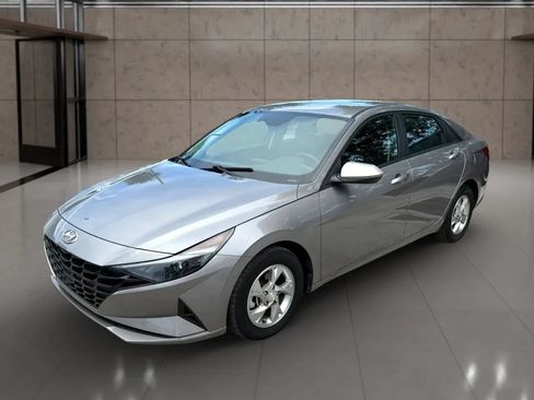 Used 2023 Hyundai Elantra SE FWD image 7