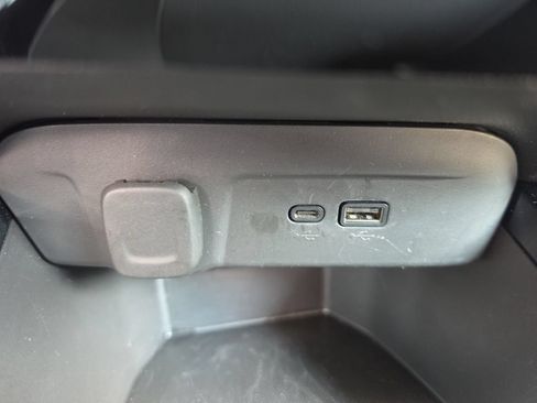 Used 2025 Chevrolet Trax LT FWD image 28
