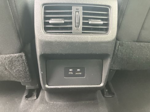 Used 2021 Nissan Rogue SV AWD/4WD image 15