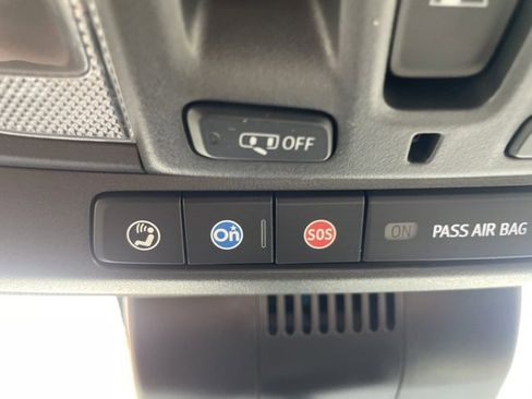 Used 2024 GMC Sierra 2500 AT4 w/ AT4 Premium Plus Package image 28