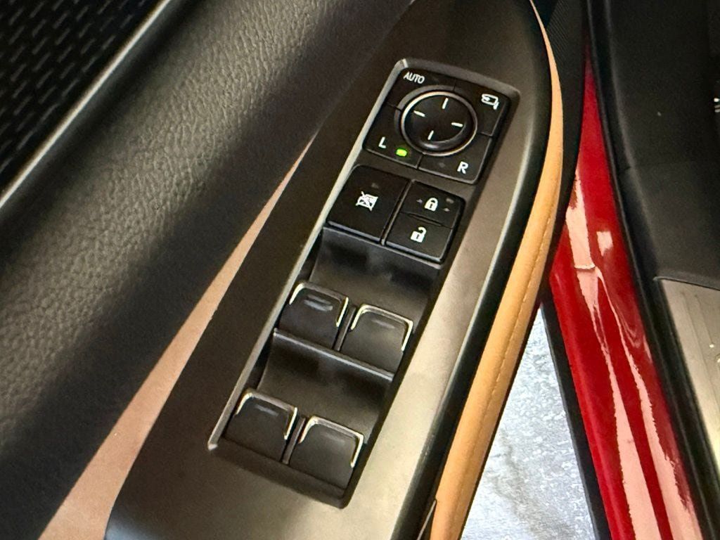 Certified 2025 Lexus NX 250 FWD image 27