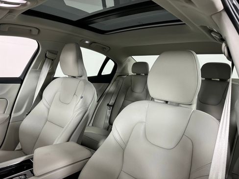 New 2024 Volvo S60 B5 Plus w/ Climate Package image 18