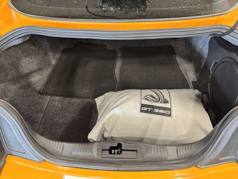 Used 2019 Ford Mustang Shelby GT350 w/ Technology Package RWD image 13