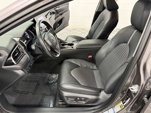 Used 2024 Toyota Camry SE AWD/4WD image 10