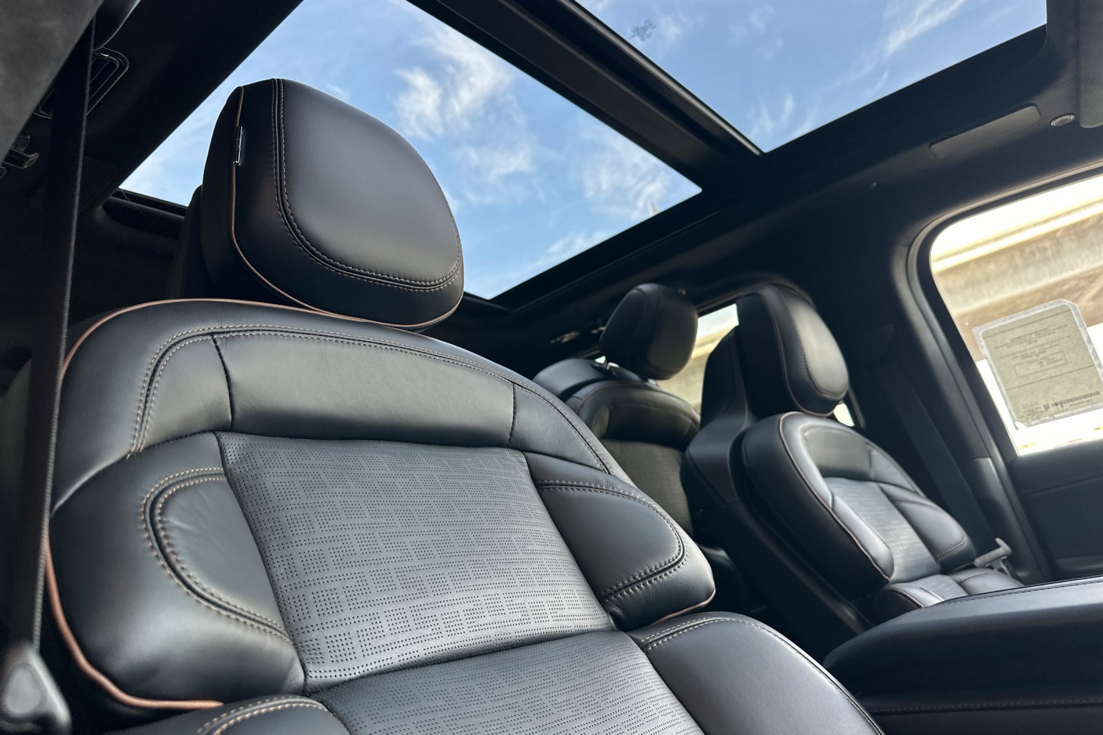 New 2027 Lincoln Navigator L Black Label AWD/4WD image 17