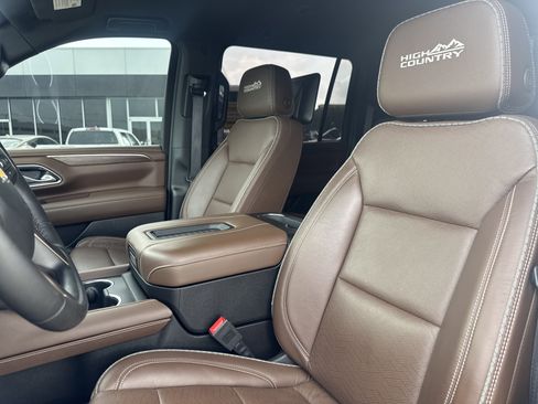 Used 2024 Chevrolet Suburban High Country w/ Max Trailering Package AWD/4WD image 6