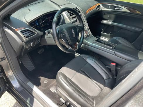 Used 2017 Lincoln MKZ Reserve FWD image 11