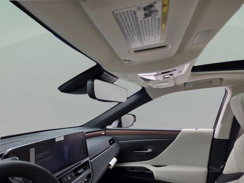 New 2025 Lexus ES 350 w/ Premium Package image 15