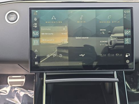 Certified 2025 Land Rover Range Rover Evoque Dynamic SE AWD/4WD image 22