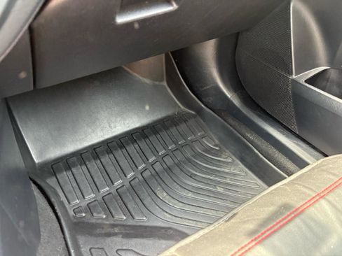 Used 2014 Toyota Corolla LE image 13