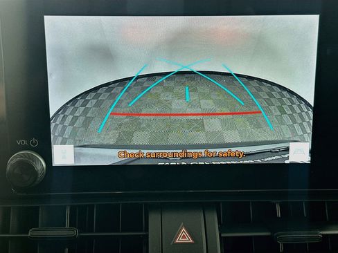 Used 2025 Toyota RAV4 XLE FWD image 23