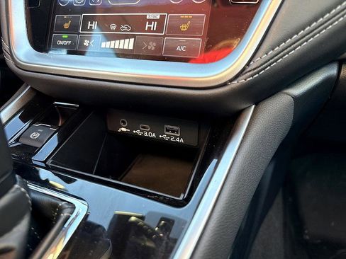 Used 2025 Subaru Outback Limited w/ Popular Package #2 image 19