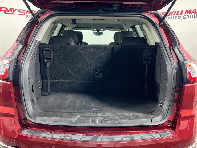 Used 2017 Chevrolet Traverse LT w/ Style and Technology Package FWD image 24