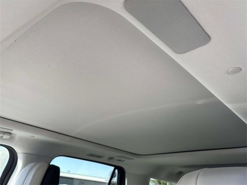 New 2025 Lincoln Navigator Reserve image 25