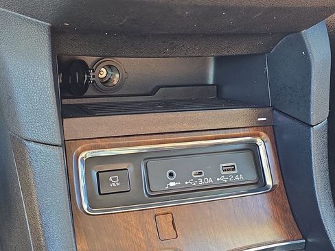 Used 2024 Subaru Ascent Touring w/ Popular Package #2 image 31