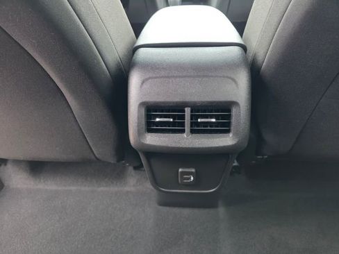 Used 2023 Chevrolet Equinox LT w/ Driver Convenience Package AWD/4WD image 17