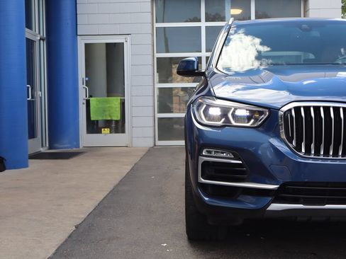 Used 2019 BMW X5 xDrive50i w/ Executive Package AWD/4WD image 33