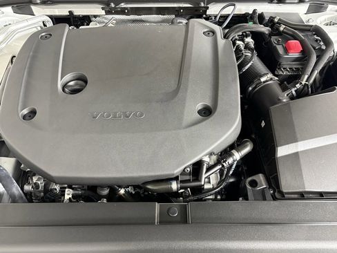 Used 2025 Volvo V90 B6 Cross Country Plus w/ Protection Package Premier image 41
