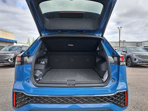 New 2026 Volkswagen Tiguan SEL R-Line AWD/4WD image 25