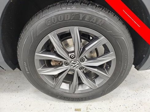 Used 2022 Volkswagen Tiguan SE image 10
