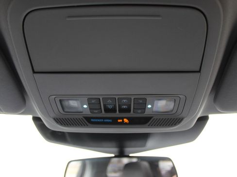 Used 2020 Ford Explorer XLT w/ Equipment Group 202A image 43