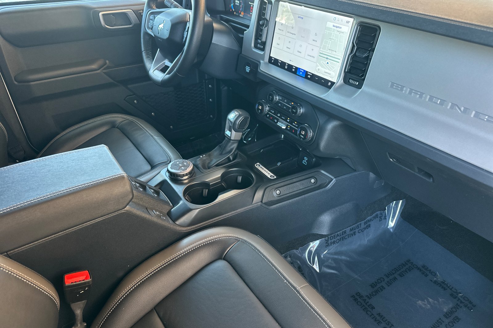 Used 2025 Ford Bronco Outer Banks AWD/4WD image 19